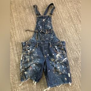 Artisan overalls made by painting walls!
